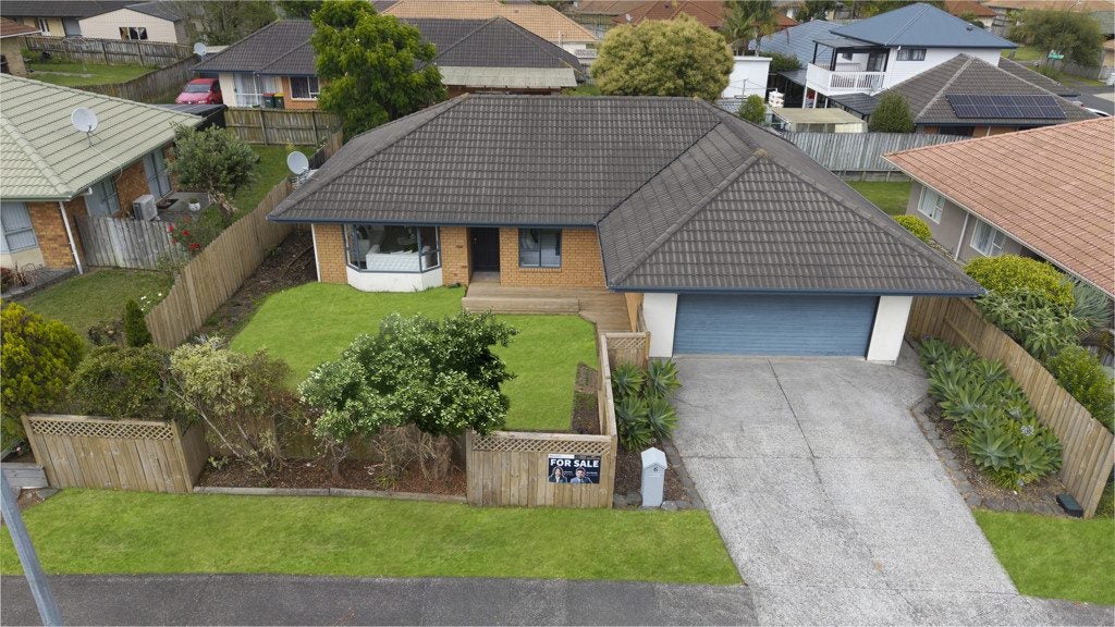 6 Michael Jones Drive, Flat Bush, Auckland - Carousel 1