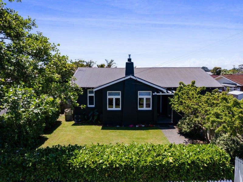 187 Brooklands Road, Vogeltown, New Plymouth - Carousel 1