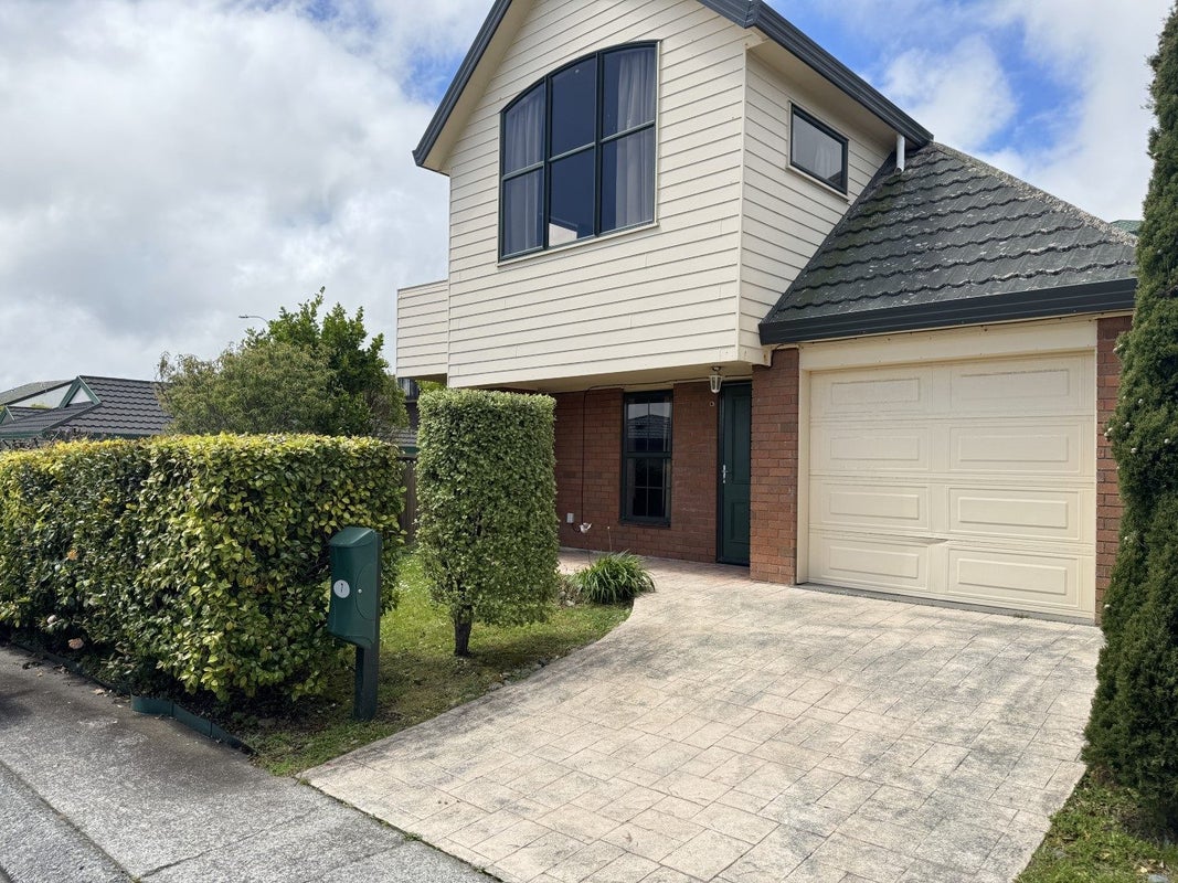 7 Peppertree Lane, Woodridge, Wellington - Carousel 1