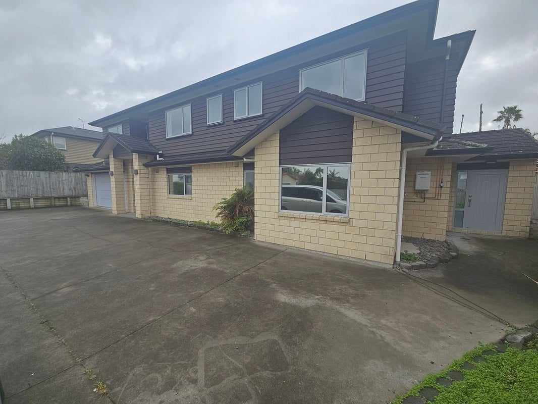 831A Chapel Road, Shamrock Park, Auckland - Carousel 2