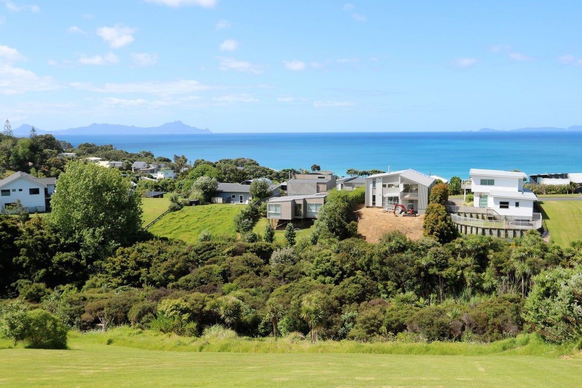 14 Granada Lane, Langs Beach, Waipu - Carousel 1