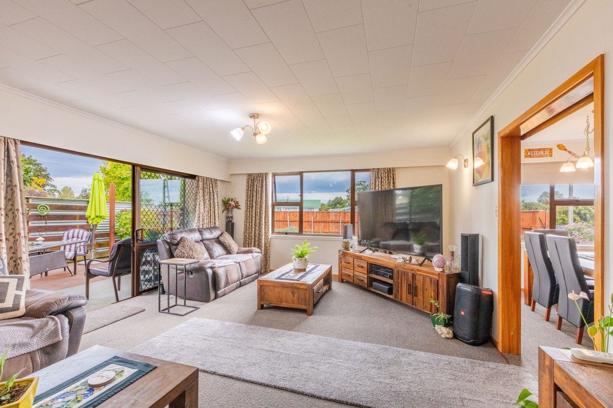 27 Norwich Crescent, Tamatea, Napier - Carousel 2