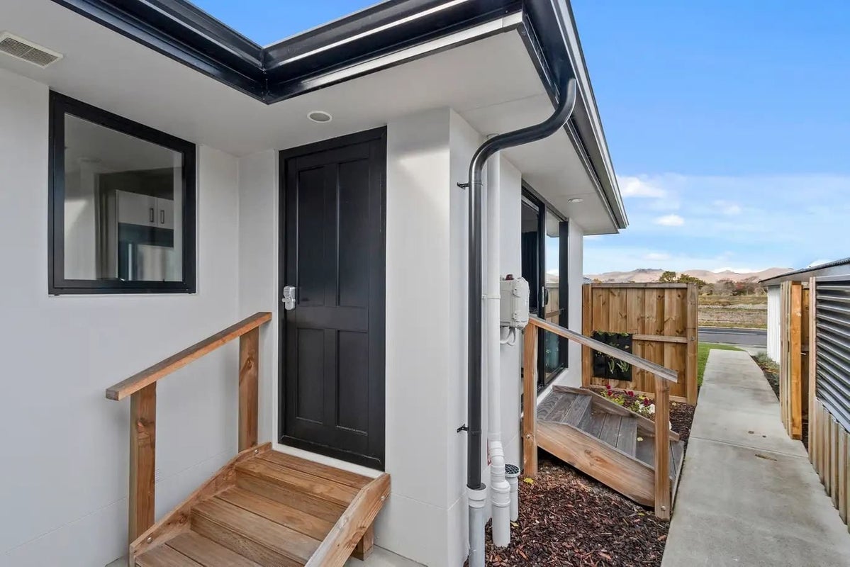 51 Owles Terrace, New Brighton, Christchurch - Carousel 2