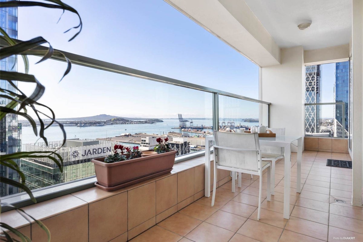 2407/8 Albert Street, Auckland Central, Auckland - Carousel 1