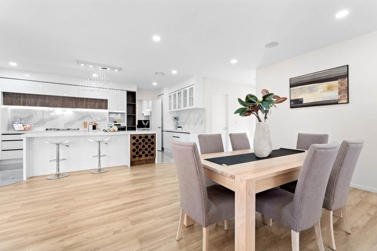 27 Bushfield Drive, Flat Bush, Auckland - Carousel 2