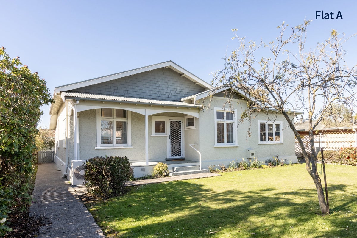 705 Avenue Road West, Saint Leonards, Hastings - Carousel 1