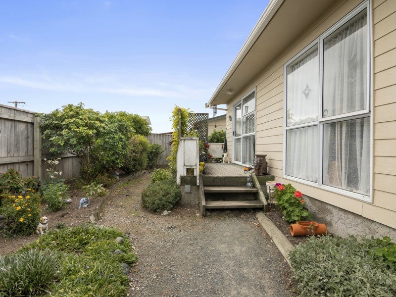 1/18 Parkers Road, Tahunanui, Nelson - Carousel 1