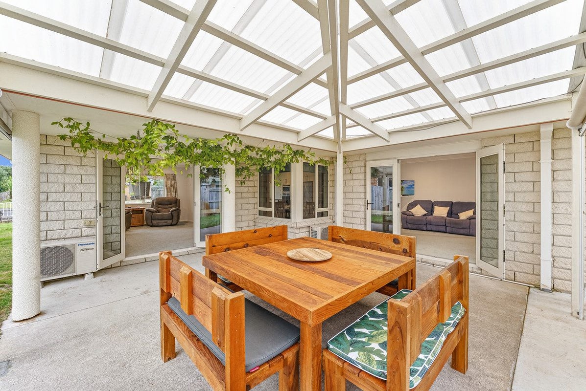 22 Blake Boulevard, Papamoa Beach, Papamoa - Carousel 1