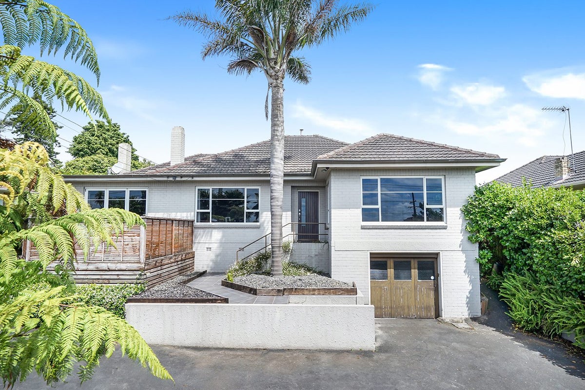 316 Cobham Drive, Hillcrest, Hamilton - Carousel 1