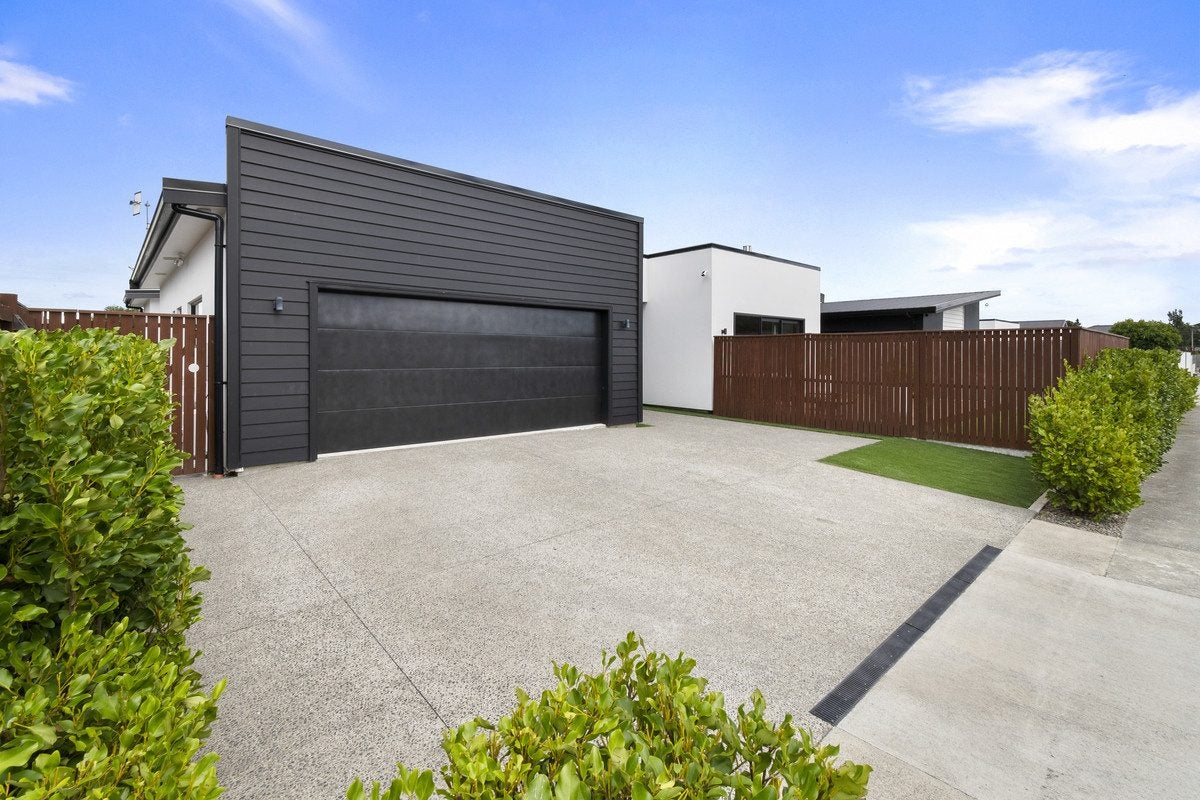 34 Freedom Drive, Kelvin Grove, Palmerston North - Carousel 37
