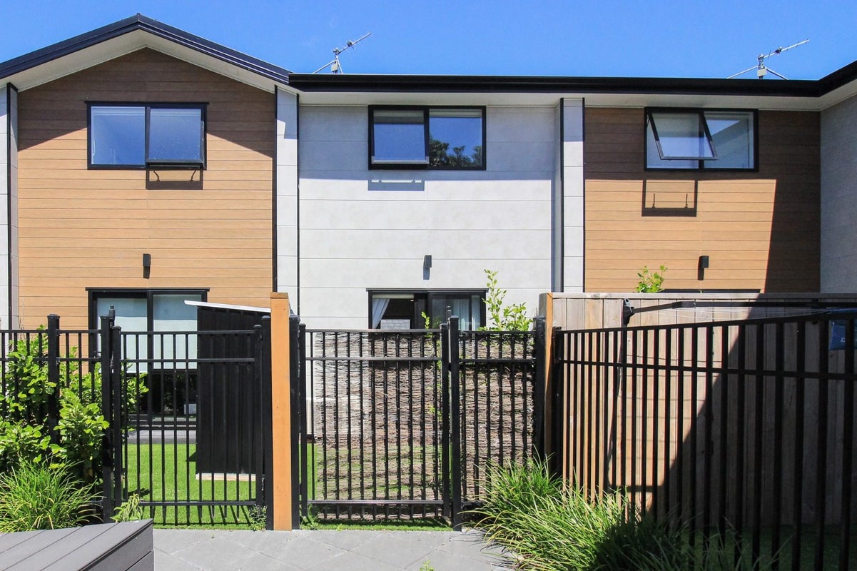 3/99 Waiwhetu Road, Waterloo, Lower Hutt - Carousel 2