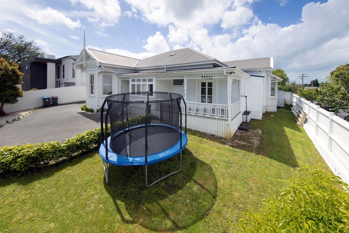 55 The Drive, Epsom, Auckland - Carousel 2