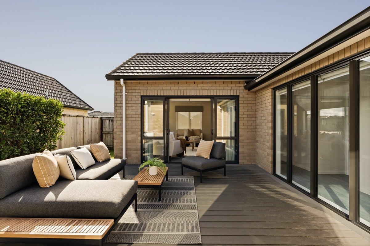 11 Lanyard Street, Pyes Pa, Tauranga - Carousel 2