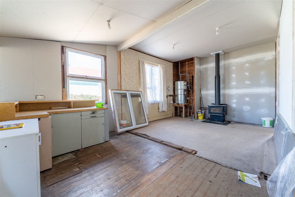 15 Lynn Street, Oamaru North, Oamaru - Carousel 2