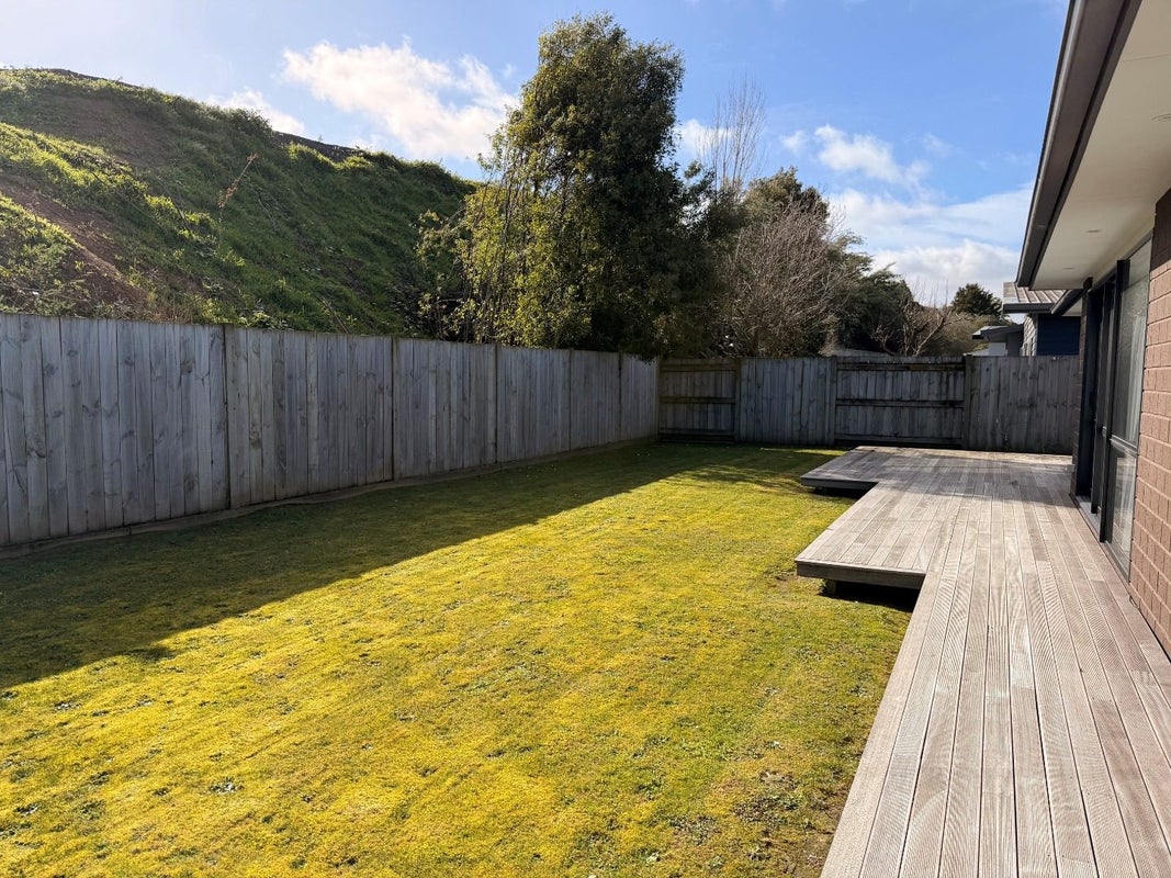 9 Freedom Drive, Kelvin Grove, Palmerston North - Carousel 17
