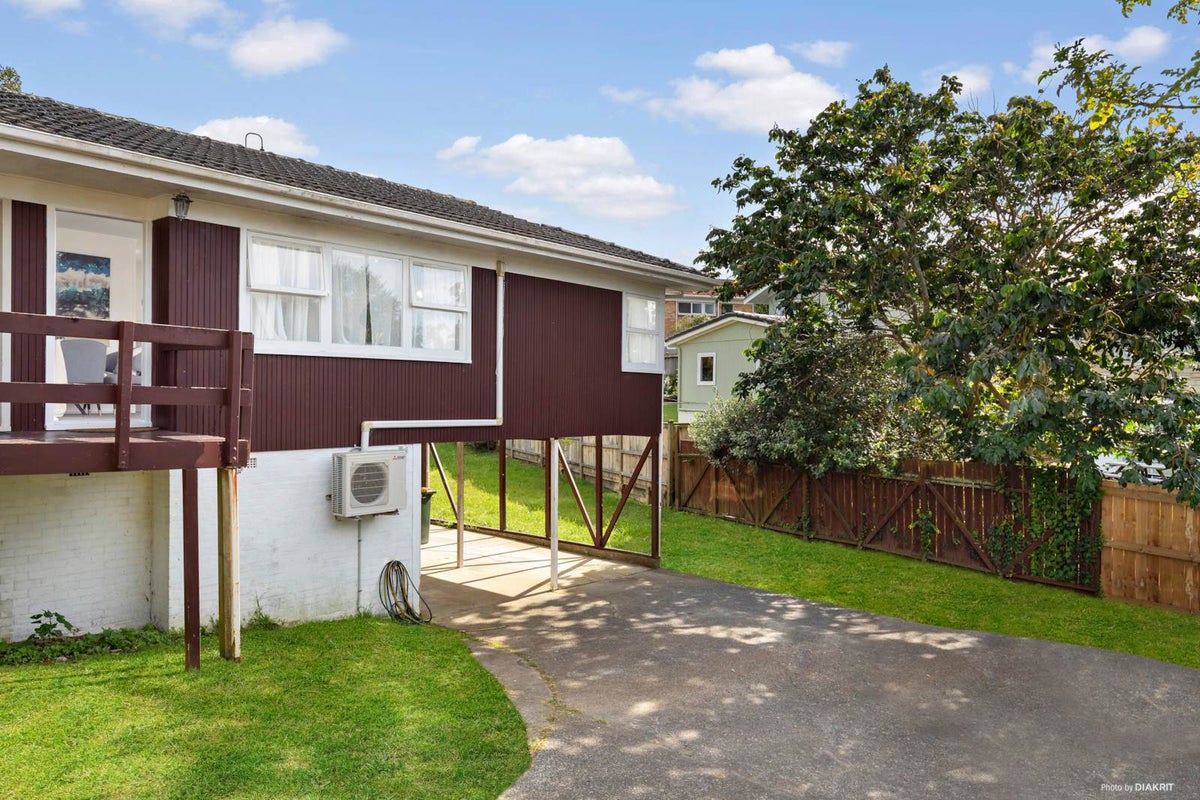 2/197 Forrest Hill Road, Forrest Hill, Auckland - Carousel 1