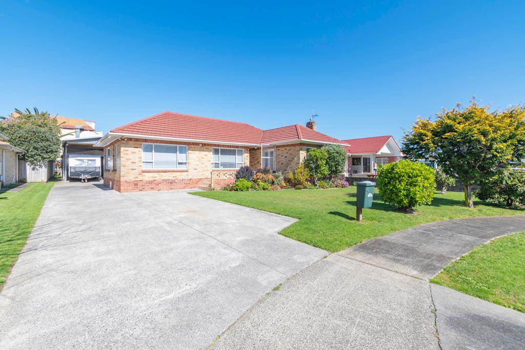 12 Norfolk Place, Papatoetoe, Auckland - Carousel 1