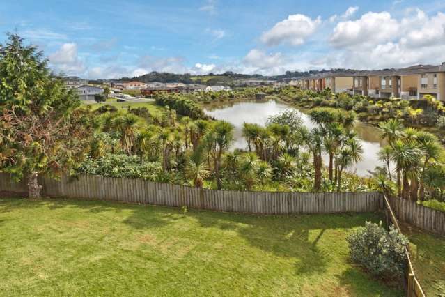28 Crimson Park, Oteha, Auckland - Carousel 1