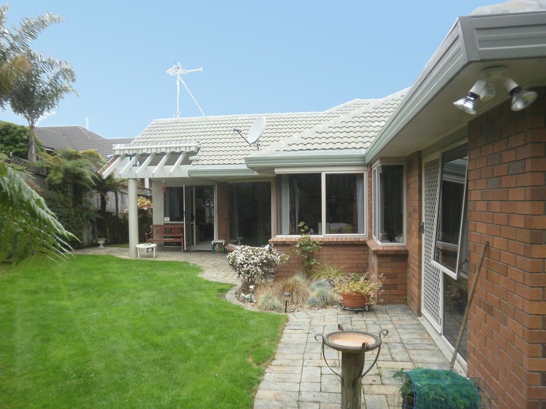 22 Munro Place, Flagstaff, Hamilton - Carousel 1
