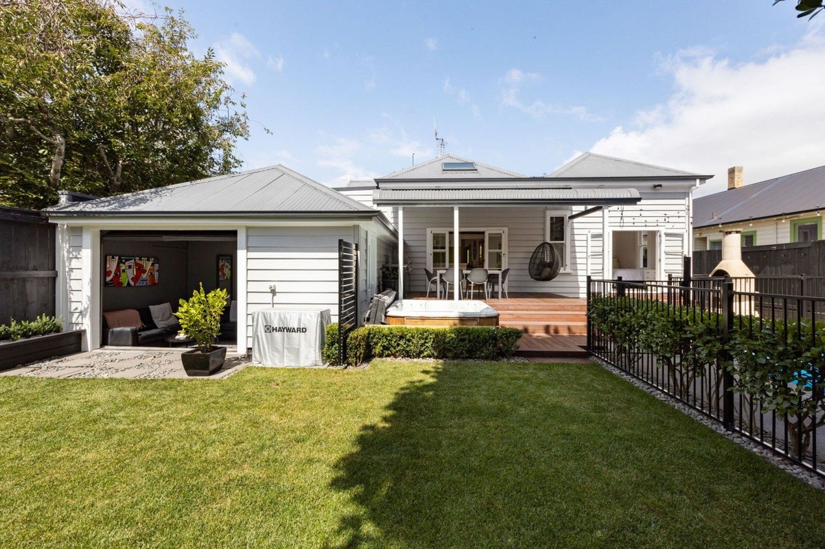 230 River Road, Claudelands, Hamilton - Carousel 3