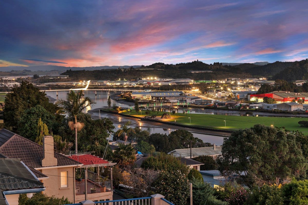 42 Punga Grove Avenue, Riverside, Whangarei - Carousel 1