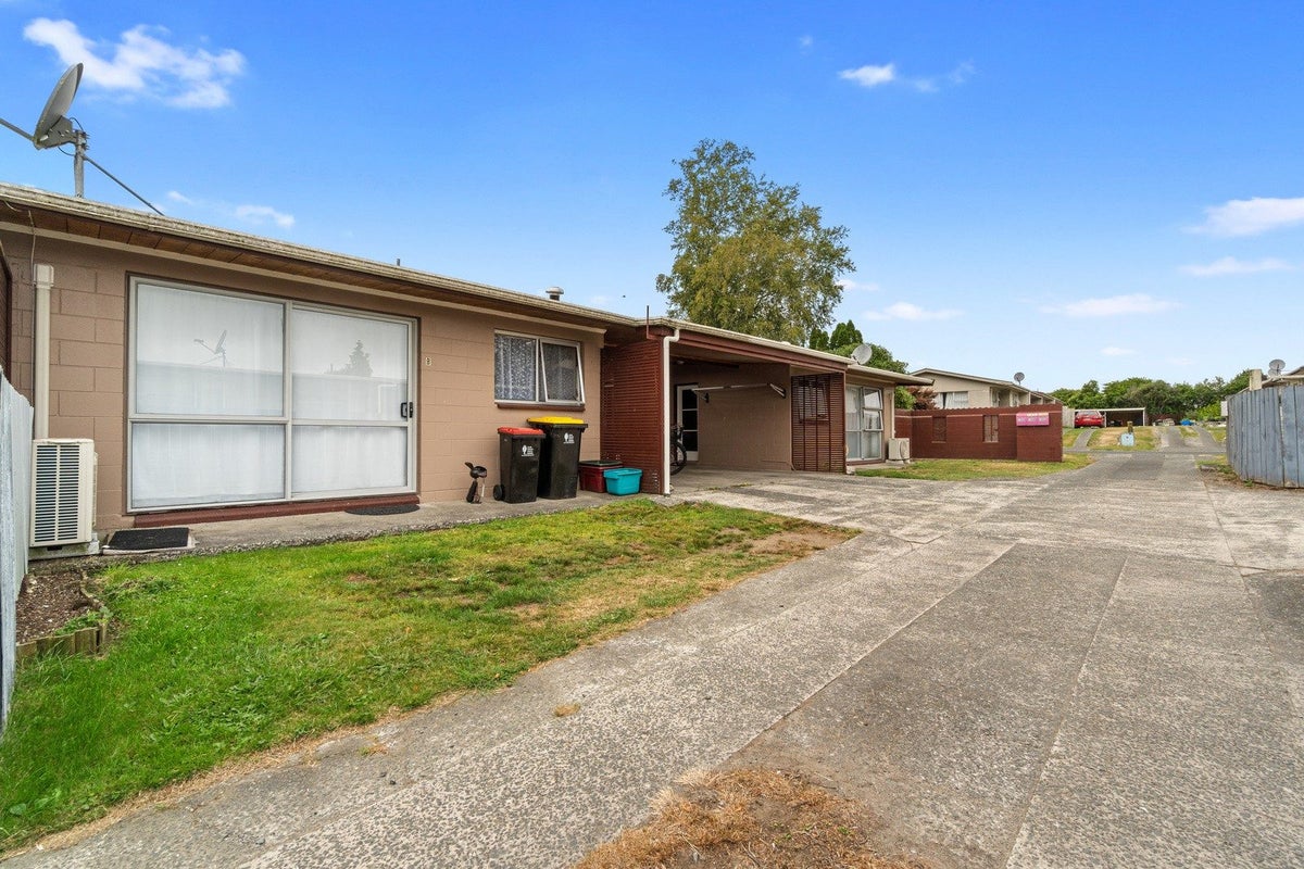 9A Hinau Crescent, Kaiata, Greymouth - Carousel 1