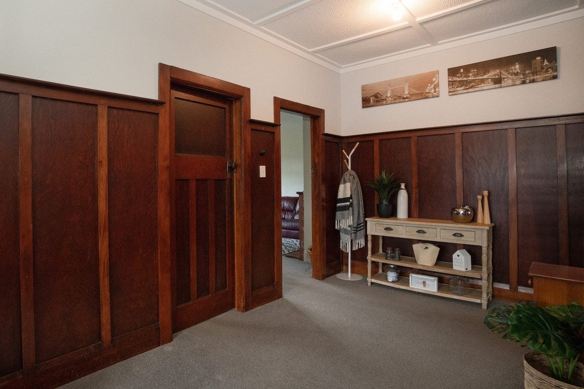 21 Burns Avenue, Takaro, Palmerston North - Carousel 2