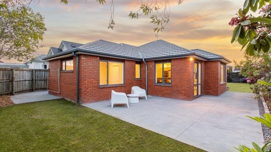 586 Madras Street, St Albans, Christchurch - Carousel 1