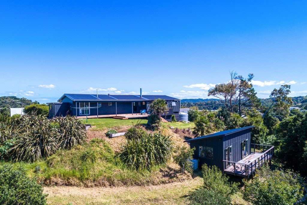 36 Calais Terrace, Ostend, Waiheke Island - Carousel 2