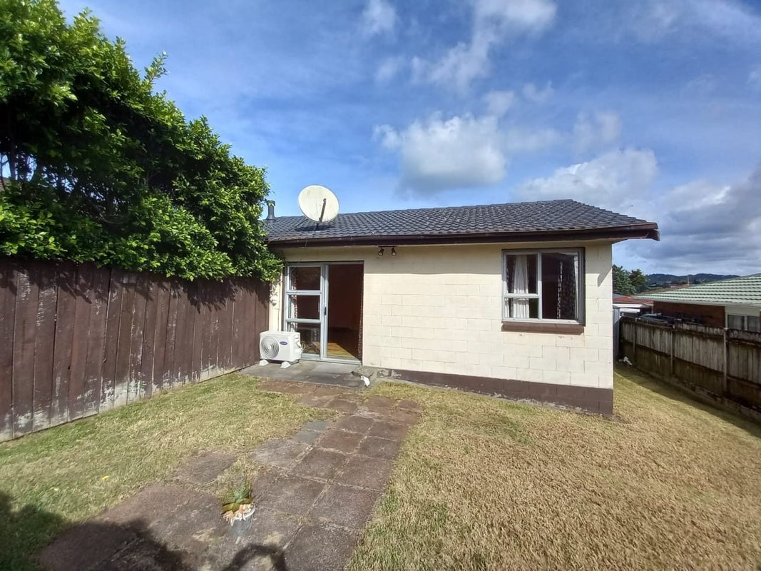 3/15 Islington Avenue, New Lynn, Auckland - Carousel 1