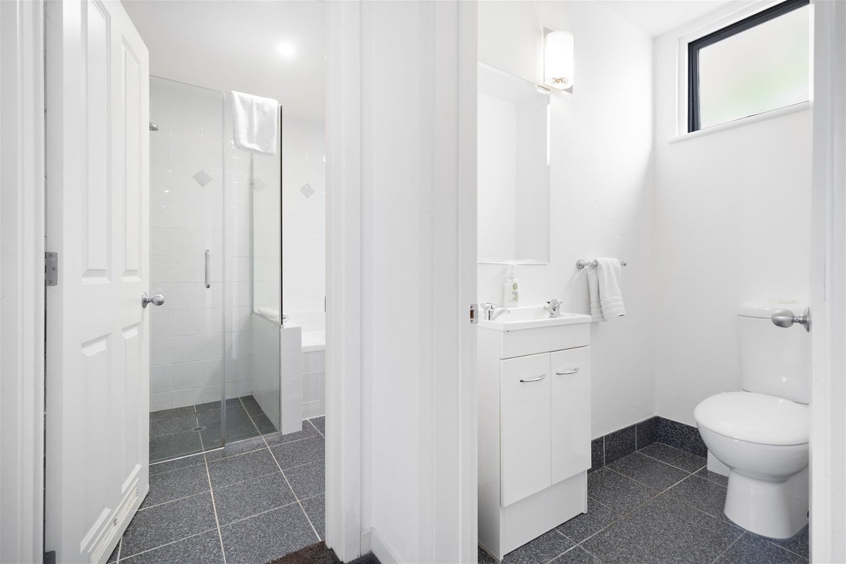 56B Belfast Terrace, Queenstown, Queenstown - Carousel 24