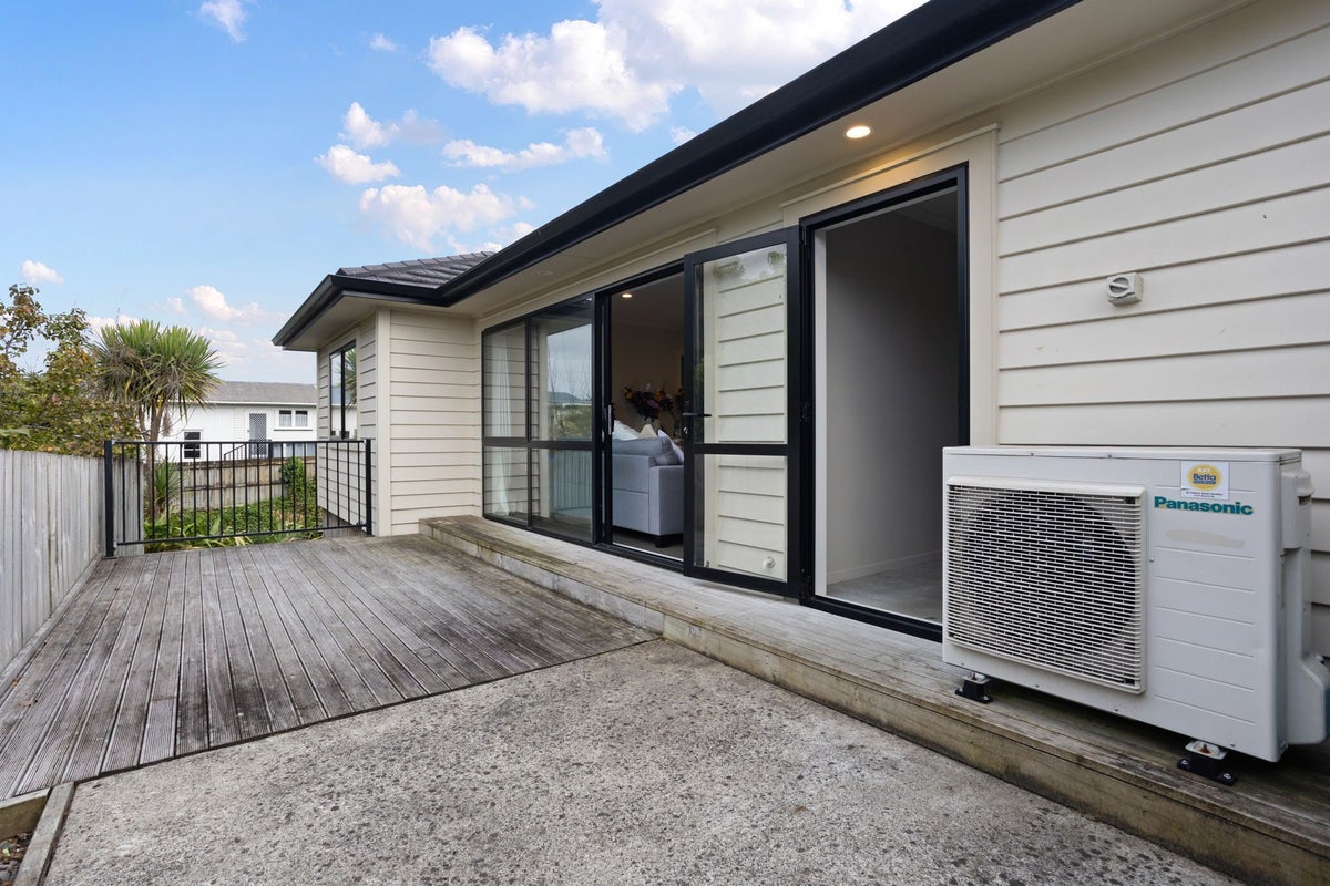 11 Cosmith Lane, Dinsdale, Hamilton, Waikato - Carousel 2