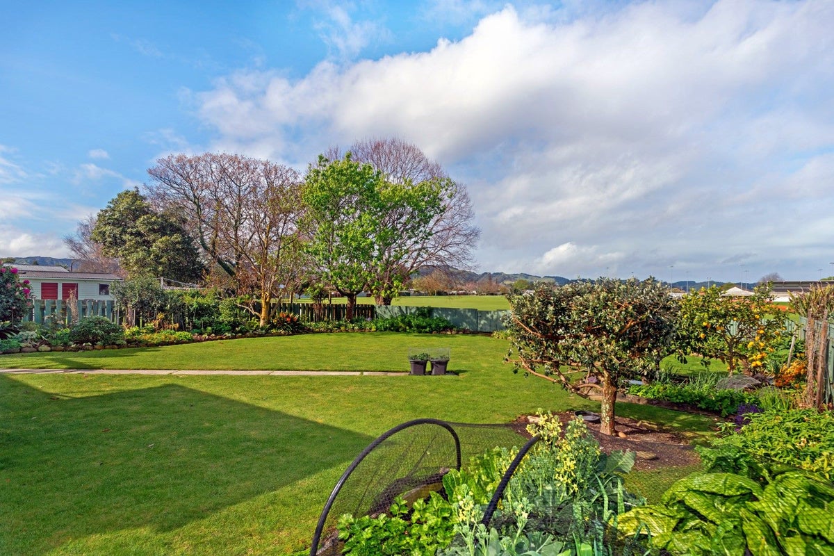 1052 Aberdeen Road, Te Hapara, Gisborne - Carousel 20
