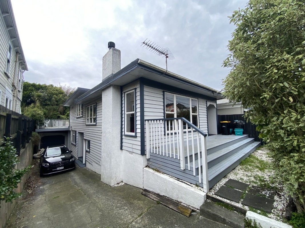 181 Ohiro Road, Brooklyn, Wellington - Carousel 1