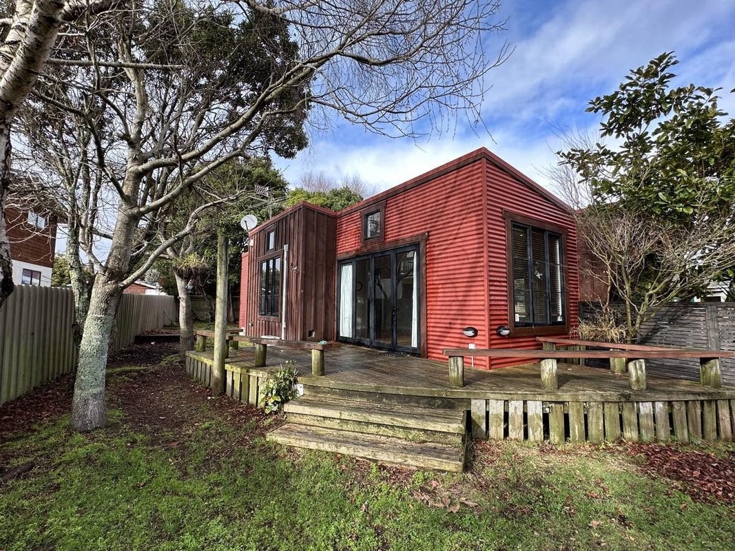 8 Pitoitoi Street, Otaihanga, Paraparaumu - Carousel 2