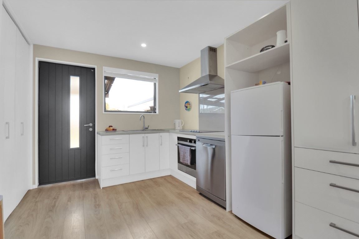 4/11 Lindsay Street, St Albans, Christchurch - Carousel 17