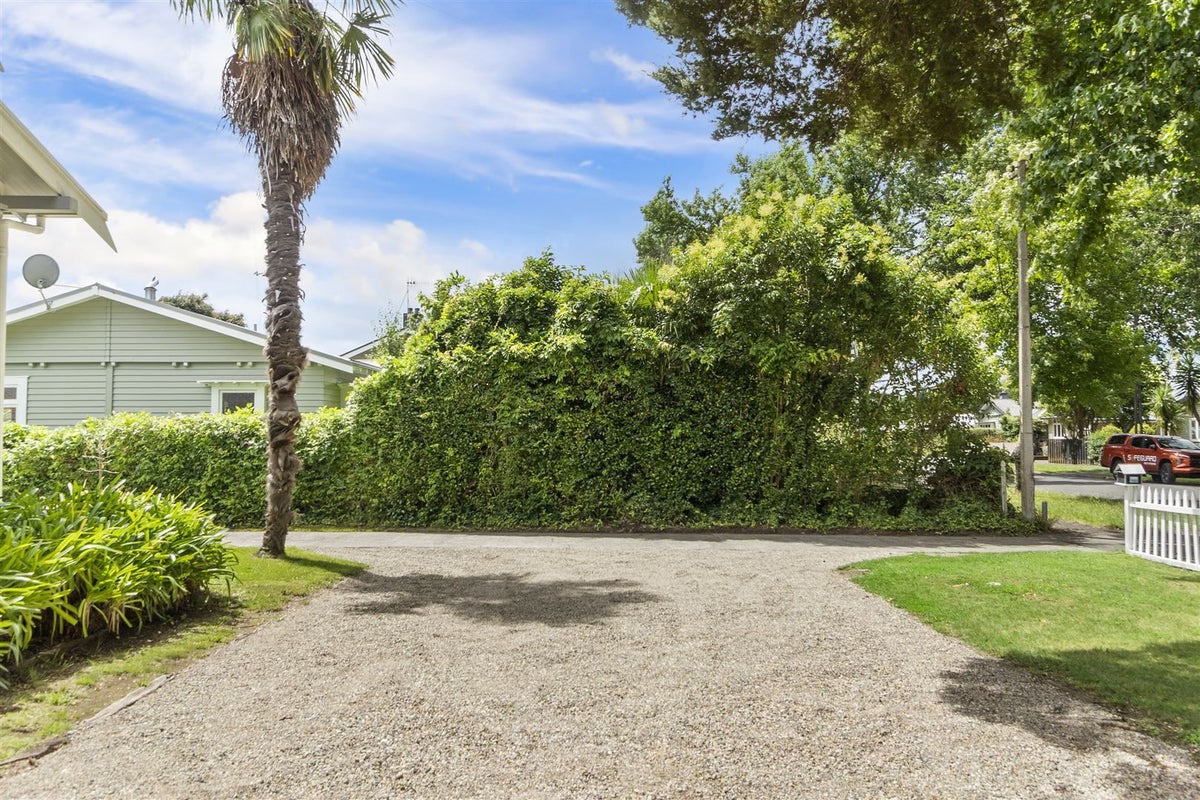 1 Parr Street, Frankton, Hamilton - Carousel 37