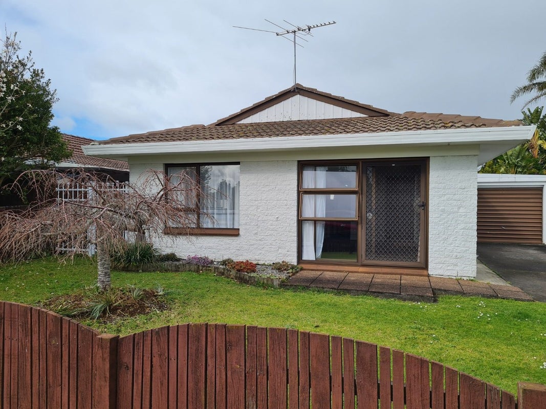 2A Roys Road, Weymouth, Auckland - Carousel 1