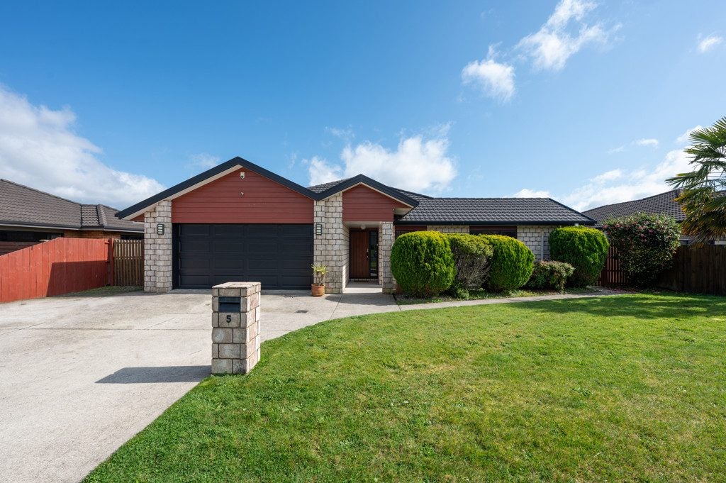5 Kipling Crescent, Owhata, Rotorua - Carousel 1