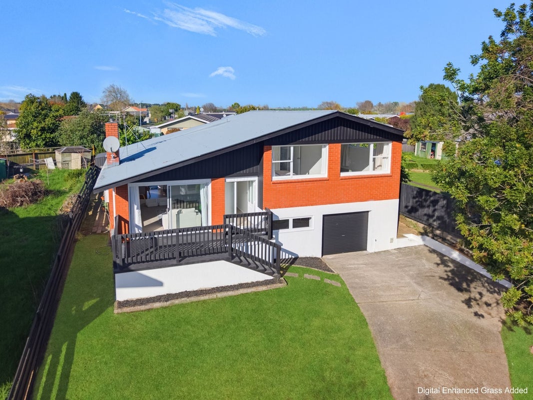 6 Joanna Place, Deanwell, Hamilton - Carousel 2