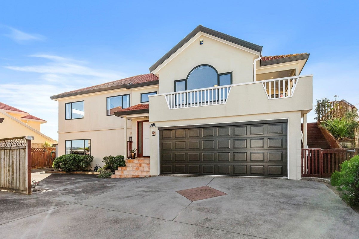 14B Imran Terrace, Khandallah, Wellington - Carousel 1