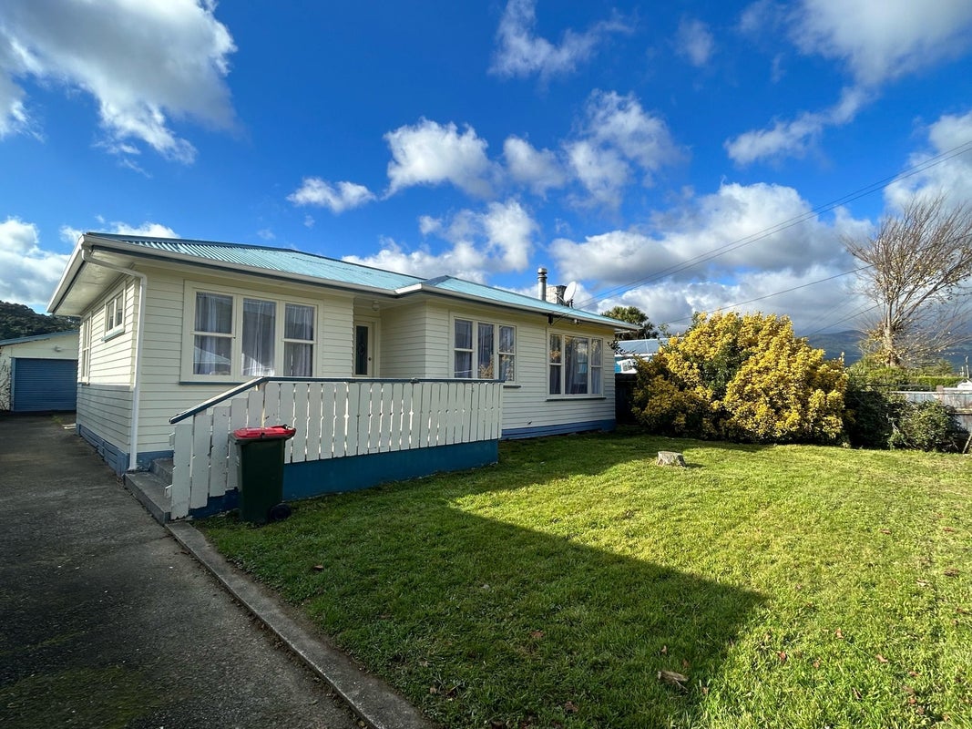 36 Konini Street, Wainuiomata, Lower Hutt - Carousel 1