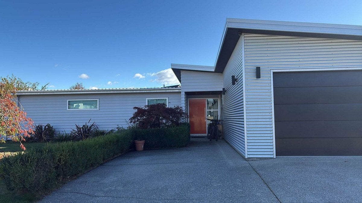 3 Ivy Lane, Albert Town, Wanaka - Carousel 1