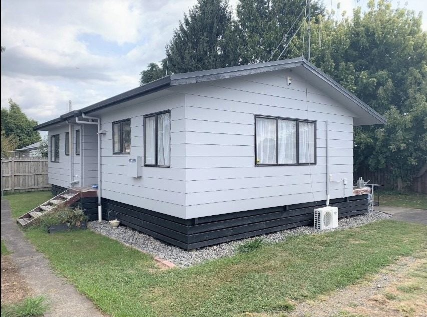 377 Kahikatea Drive, Dinsdale, Hamilton - Carousel 1