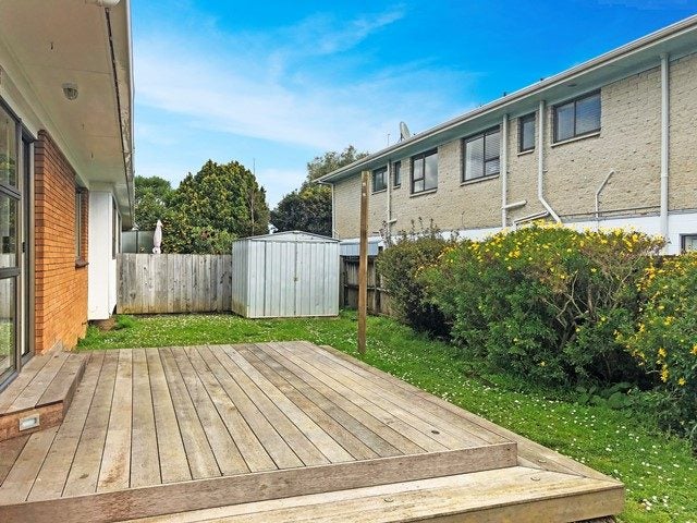 1/25 Butley Drive, Farm Cove, Auckland - Carousel 9