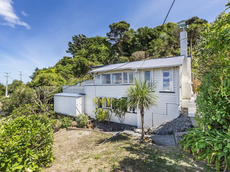 4 Gordon Road, Plimmerton, Porirua - Carousel 1