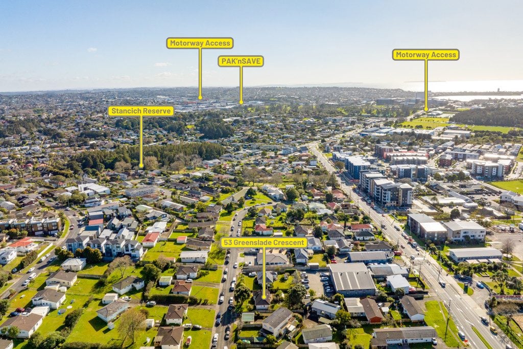 53 Greenslade Crescent, Northcote, Auckland - Carousel 12
