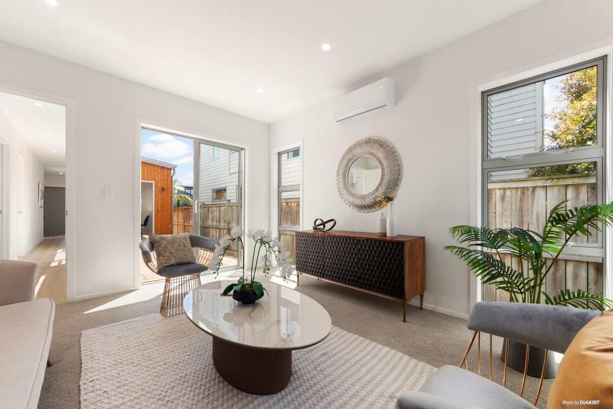 31 Lockheed Street, Hobsonville, Auckland - Carousel 1