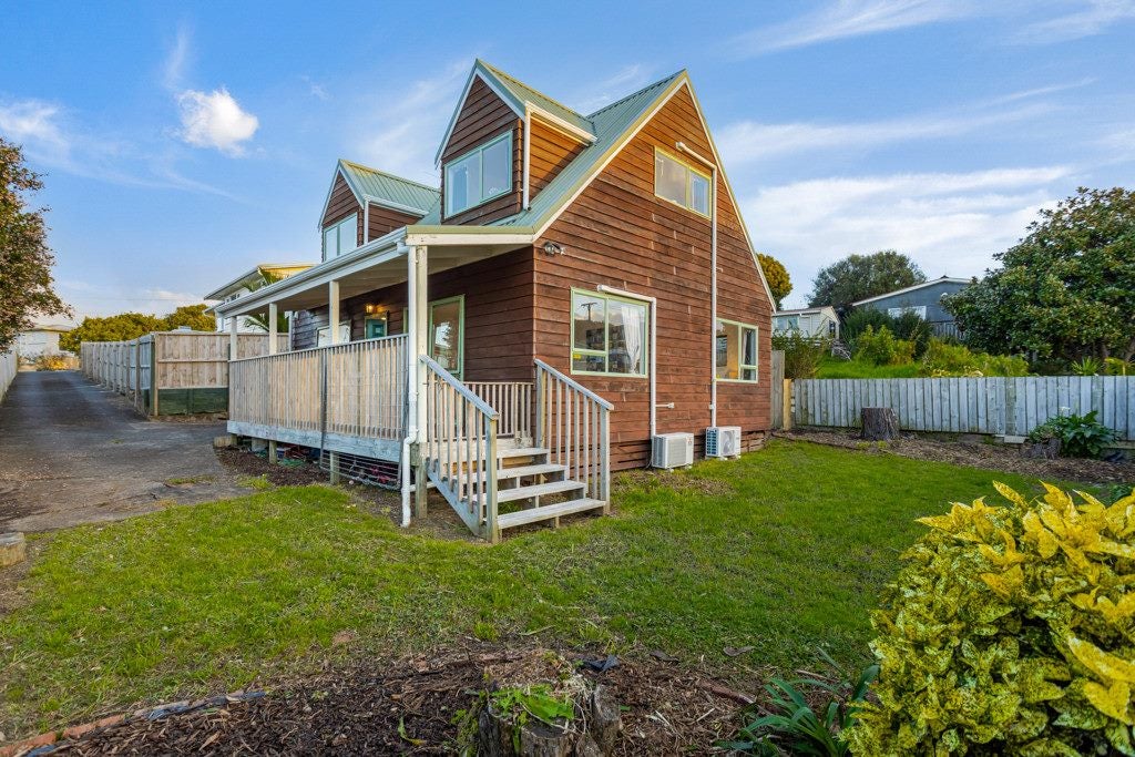1/6 Beverly Place, New Lynn, Auckland - Carousel 2