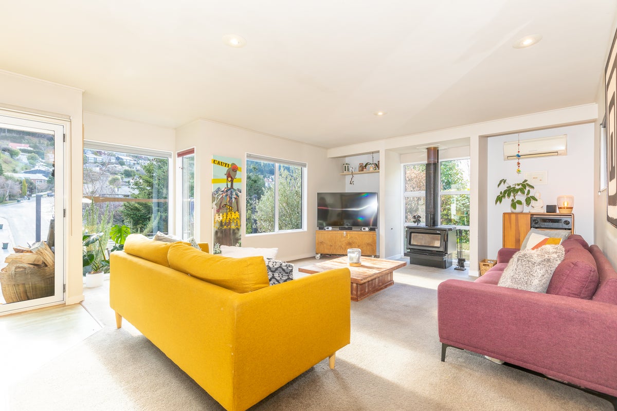 1 Broadview Rise, Sunshine Bay, Queenstown - Carousel 2
